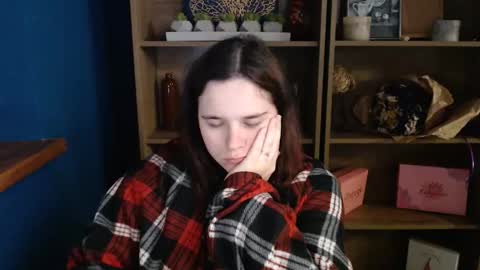 shy_lil online show from October 6, 7:06 am