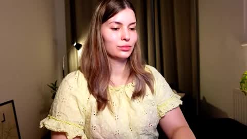 Snapshot of shy_nerd_babyy chatting on January 5, 6:46 am shy_nerd_babyy online show from January 5, 6:46 am