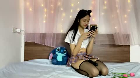 Snapshot of shy_pink_doll chatting on June 9, 3:34 pm shy_pink_doll online show from June 9, 3:34 pm