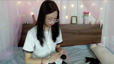 shy_pink_doll online show from August 5, 1:19 am