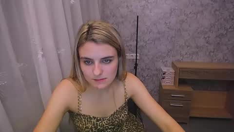 shy_sabrina_ online show from January 2, 7:40 pm