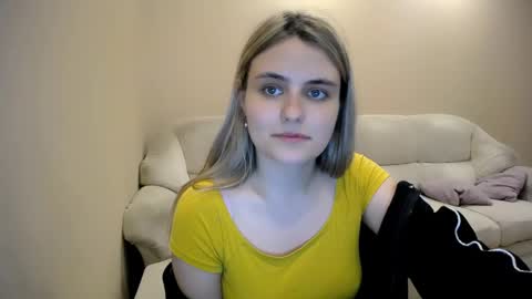 shy_sabrina_ online show from April 29, 5:30 pm