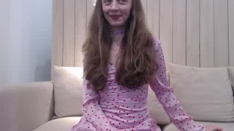 Snapshot of shy_schoolgirl_ chatting on December 31, 4:04 pm shy_schoolgirl_ online show from December 31, 4:04 pm