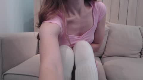 Snapshot of shy_schoolgirl_ chatting on January 24, 12:31 pm shy_schoolgirl_ online show from January 24, 12:31 pm