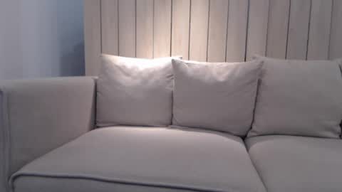 Snapshot of shy_schoolgirl_ chatting on January 24, 6:35 pm shy_schoolgirl_ online show from January 24, 6:35 pm