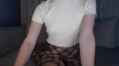 Snapshot of shy_schoolgirl_ chatting on February 7, 11:55 pm shy_schoolgirl_ online show from February 7, 11:55 pm