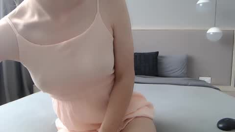 Snapshot of shy_schoolgirl_ chatting on September 16, 10:16 am shy_schoolgirl_ online show from September 16, 10:16 am