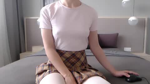 Snapshot of shy_schoolgirl_ chatting on October 6, 1:41 pm shy_schoolgirl_ online show from October 6, 1:41 pm