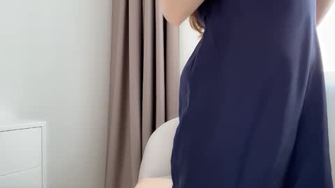 shy_schoolgirl_ online show from February 28, 11:22 am