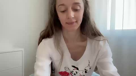 shy_schoolgirl_ online show from March 18, 2:20 pm