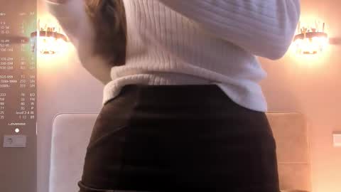 Snapshot of shy_starlight chatting on September 20, 8:26 am Melanie online show from September 20, 8:26 am