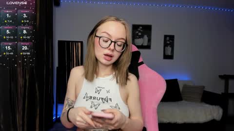 Snapshot of shy_suchka chatting on January 18, 1:08 pm Melissa online show from January 18, 1:08 pm