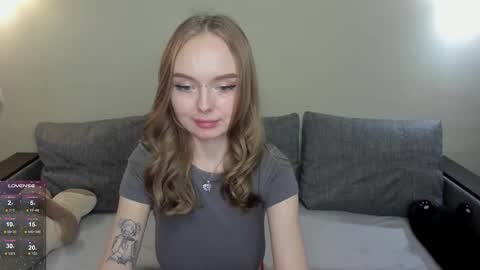 Snapshot of shy_suchka chatting on September 21, 9:16 pm Melissa online show from September 21, 9:16 pm