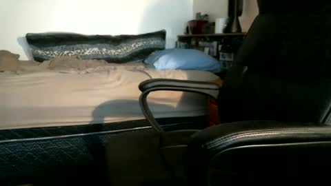 Snapshot of shyboyhugecum2020 chatting on June 19, 3:00 am shyboyhugecum2020 online show from June 19, 3:00 am