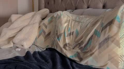 Snapshot of shydude666 chatting on January 11, 1:27 am shydude666 online show from January 11, 1:27 am