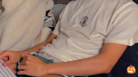 Snapshot of shydude666 chatting on November 28, 12:57 am shydude666 online show from November 28, 12:57 am