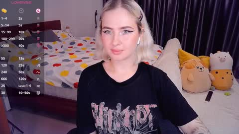 Effie online show from December 14, 9:51 am