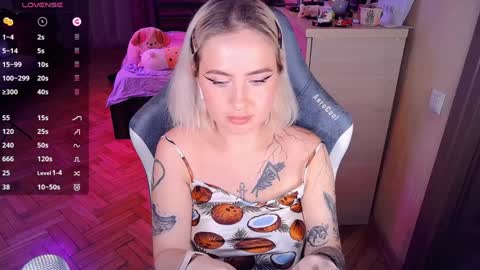 Effie online show from December 18, 7:08 pm