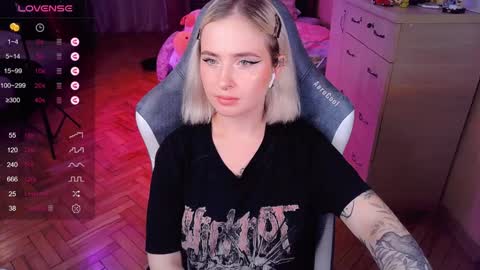 Effie online show from December 20, 5:29 pm