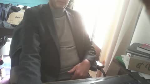 shyfrenchcock online show from January 15, 1:37 pm