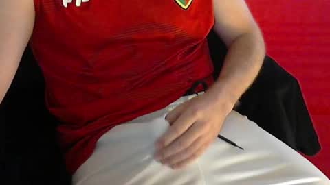 Snapshot of shyguy04_04_04 chatting on September 27, 9:09 pm shyguy04_04_04 online show from September 27, 9:09 pm