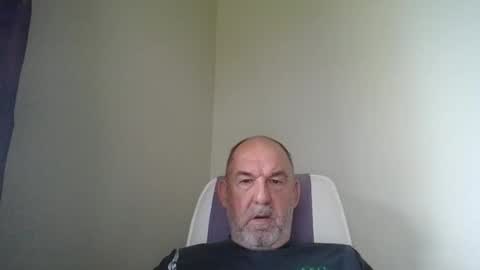 shyguytm online show from February 14, 8:37 pm