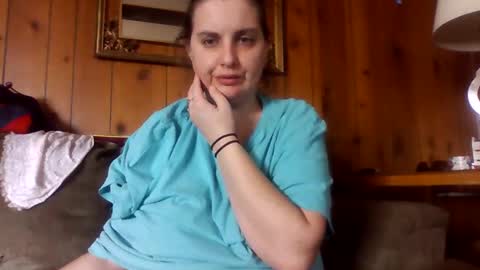 Snapshot of shylee538825 chatting on November 16, 4:01 pm shylee538825 online show from November 16, 4:01 pm