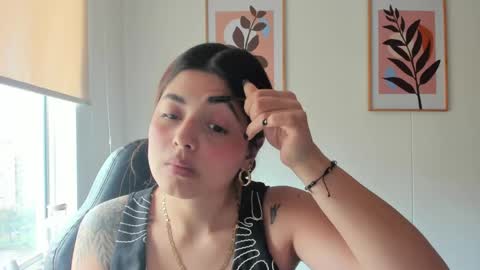 shylittlebunny online show from April 17, 3:15 pm