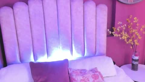 Luna  online show from March 17, 8:34 pm