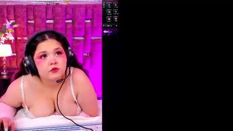 Snapshot of shylysweet chatting on July 21, 5:21 am Shyly online show from July 21, 5:21 am