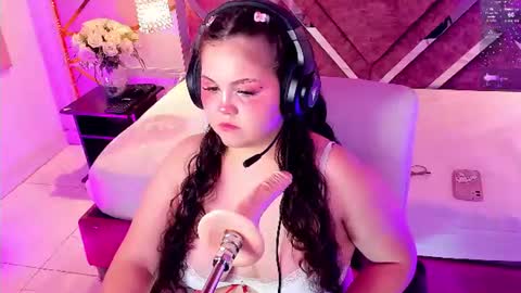 Snapshot of shylysweet chatting on July 24, 6:00 am Shyly online show from July 24, 6:00 am