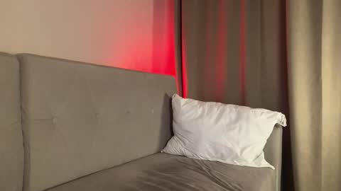 Amelia online show from March 16, 7:07 pm