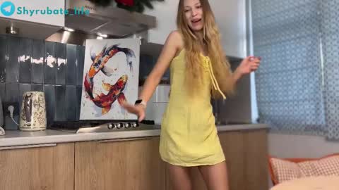 Snapshot of shyrubate chatting on March 13, 6:31 am Aurora online show from March 13, 6:31 am