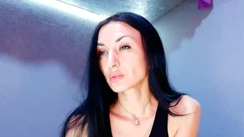 Siaconna online show from March 18, 6:27 am