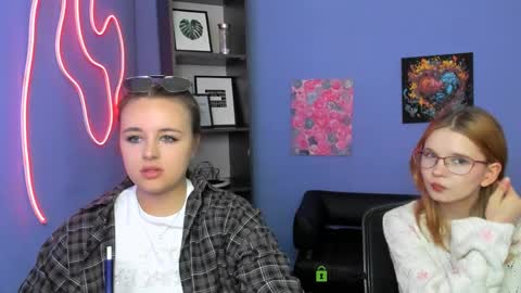 Snapshot of siana_ruby chatting on April 2, 1:09 pm siana_ruby online show from April 2, 1:09 pm