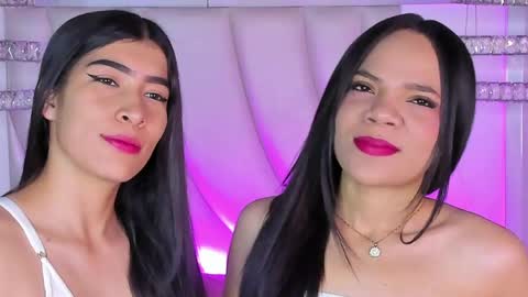 Siara and Zoe tattoo online show from April 25, 11:35 pm