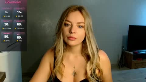 Snapshot of siberian_girl_ chatting on October 30, 2:57 am Eva online show from October 30, 2:57 am