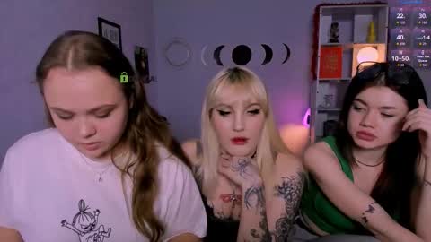 Snapshot of sicilia_shine chatting on March 5, 9:11 pm silicia online show from March 5, 9:11 pm