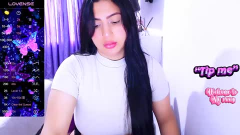 Snapshot of siddhy592 chatting on December 11, 5:48 pm sidhy online show from December 11, 5:48 pm