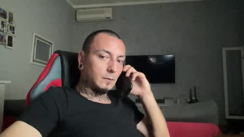 sidvicious23cm online show from April 30, 4:24 pm