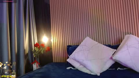 Snapshot of sienna_blake_ chatting on January 6, 9:50 pm Sienna Blake online show from January 6, 9:50 pm