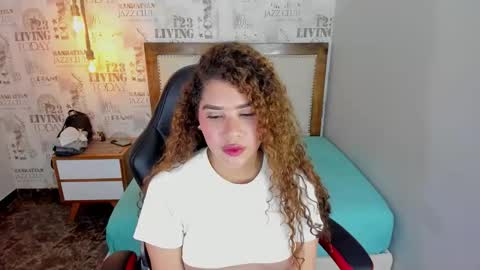 S I E N N A  online show from November 5, 1:55 pm