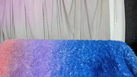 sienna_lux01 online show from April 28, 3:22 am