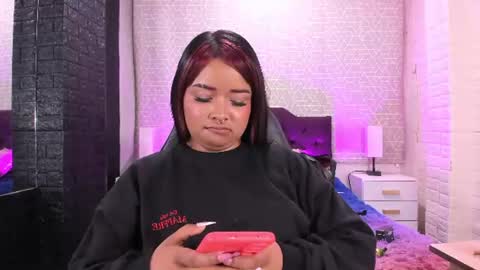 sienna_lux01 online show from July 22, 3:31 am