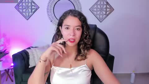 siiena online show from May 1, 10:42 am