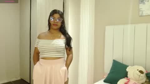 Snapshot of sienna_valexx chatting on October 2, 1:07 pm Sienna online show from October 2, 1:07 pm