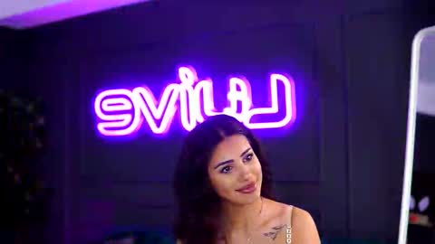 Snapshot of siennaruh chatting on November 3, 11:00 am Sienna online show from November 3, 11:00 am