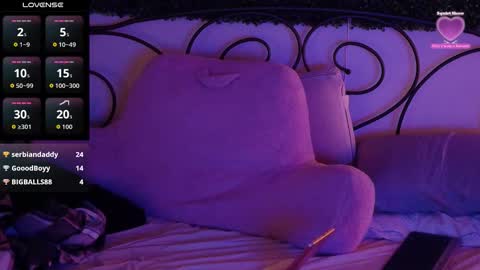 Snapshot of siennaxluxx chatting on October 31, 8:10 pm Sienna Luxx online show from October 31, 8:10 pm