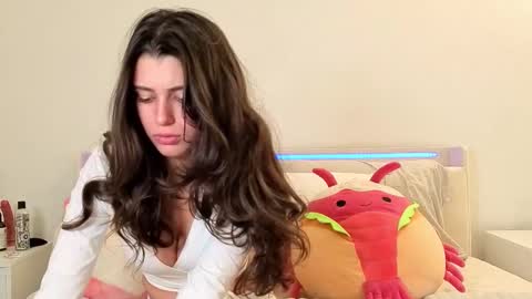 Sienna online show from February 10, 2:04 am