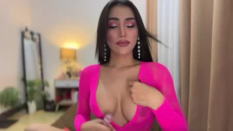 MISS YSABELLE online show from July 14, 10:09 am
